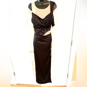 NWT Loragal black stretchy detail beading long dress size L